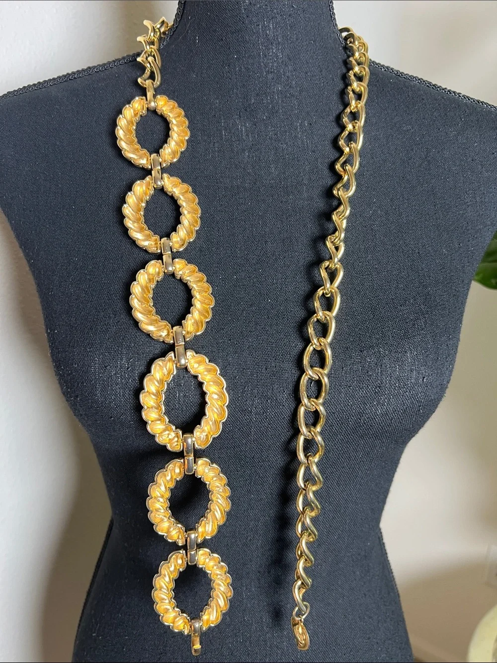 ESCADA Women’s Vintage Gold-Tone Metal Chain Link Rope Twist Belt with Charm